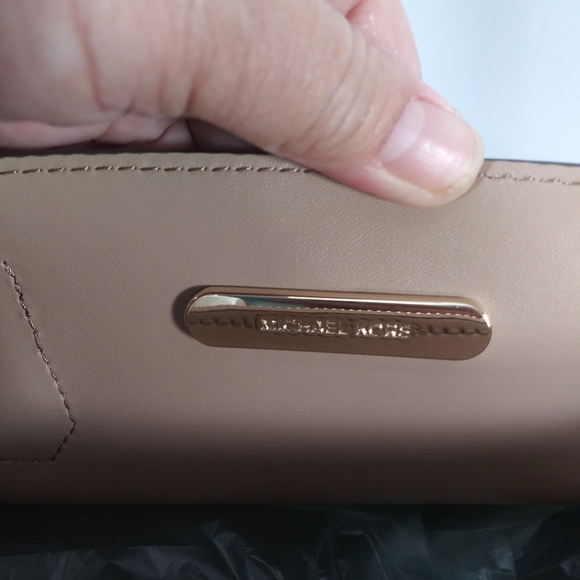 NWOT Michael Kors(Authentic)  🎊HOST PICK🎊 - Picture 5 of 8